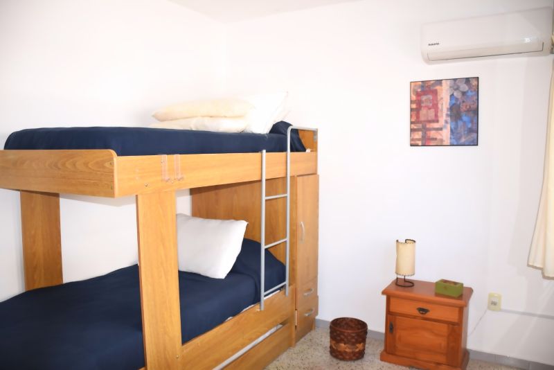 Alquilo apartamento en Punta del Este - e-mail: kikoliche@hotmail.com