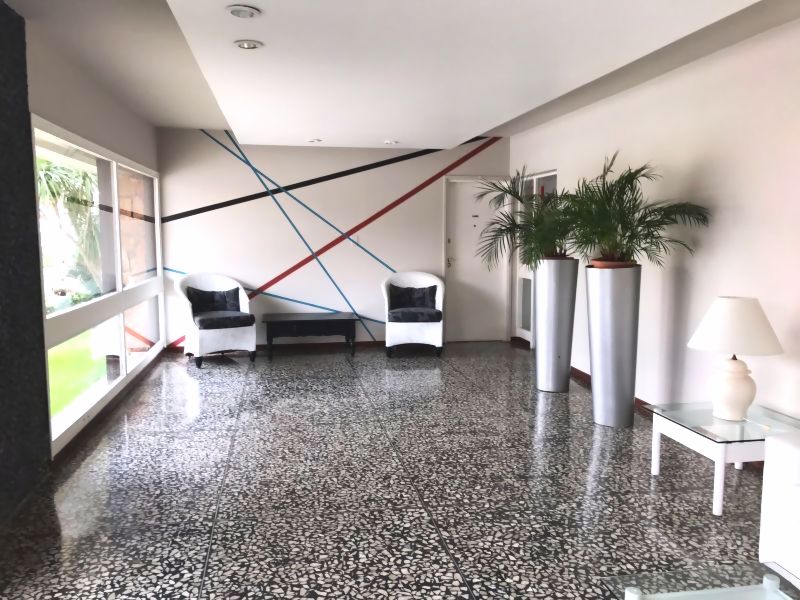 Alquilo apartamento en Punta del Este - e-mail: kikoliche@hotmail.com